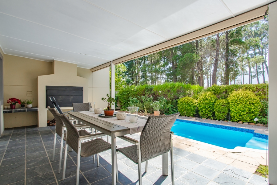 To Let 3 Bedroom Property for Rent in Boschenmeer Golf Country Estate Western Cape